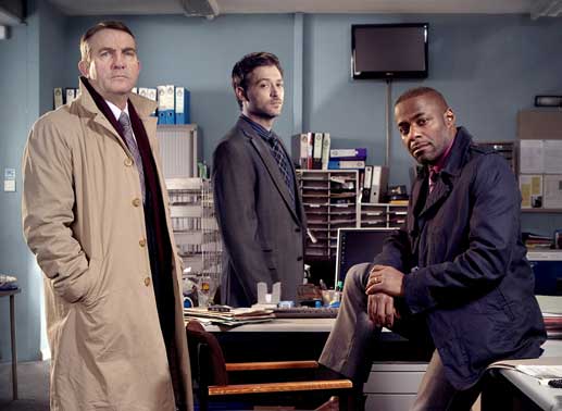 Detective Ronnie Brooks (Bradley Walsh), Detective Sam Casey (Paul Nicholls) und Wes Leyton (Paterson Joseph). Bild: Sender