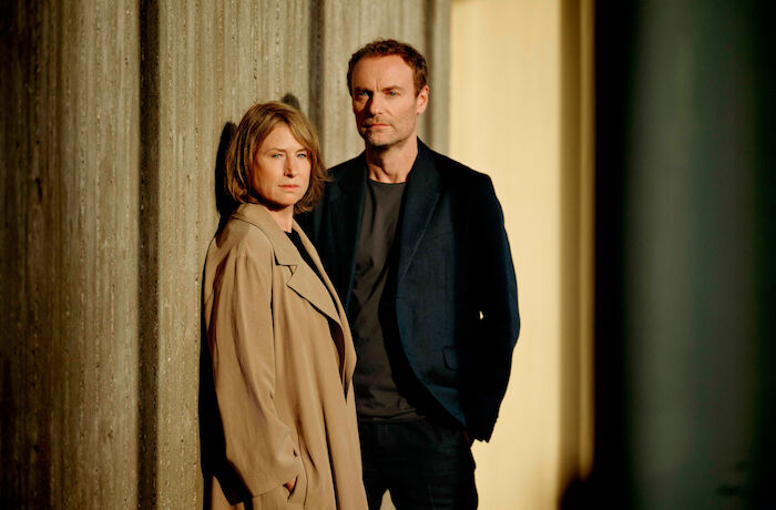 Tatort Berlin mit  Susanne Bonard (Corinna Harfouch) und Robert Karow (Mark Waschke). Bild: Sender / rbb / Pascal Bünning 