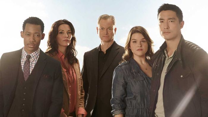 Tyler James Williams (Monty), Alana De La Garza (Clara), Gary Sinise (Jack Garrett), Annie Funke (Mae), Daniel Henney (Matt Simmons). Bild: Sender / Disney / ABC Studios / Kharen Hill