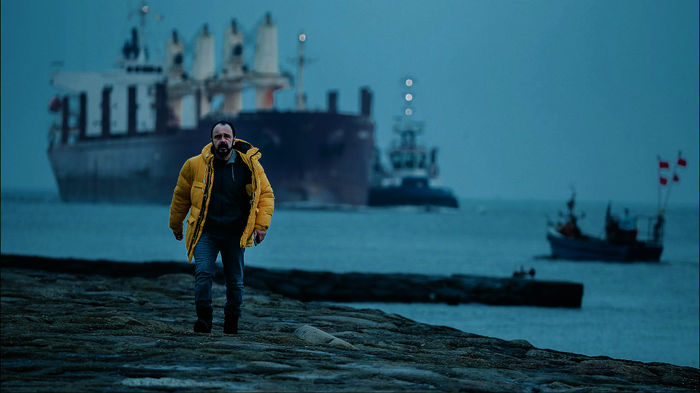 Klangor: Rafal (Arkadiusz Jakubik) sucht auf eigene Faust verzweifelt nach seiner verschwundenen Tochter. Bild: Sender / MDR / STUDIOCANAL TV / Jaroslaw Sosi