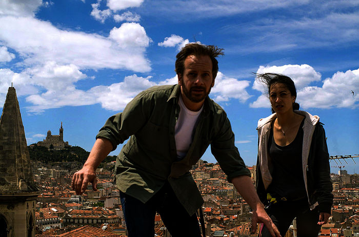 Fabian Busch (Bruno) und Sabrina Amali (Aliya). Bild: Sender / ARD Degeto / Roland Suso Richter