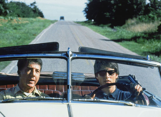 Raymond (Dustin Hoffman) und Charlie (Tom Cruise, re.). Bild: Sender