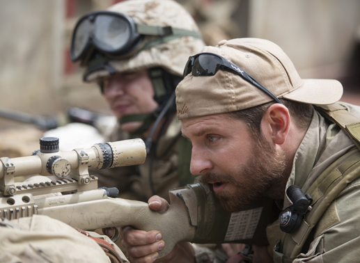 Bradley Cooper und Kyle Gallner in „American Sniper“. Bild: Sender/ Warner Bros.