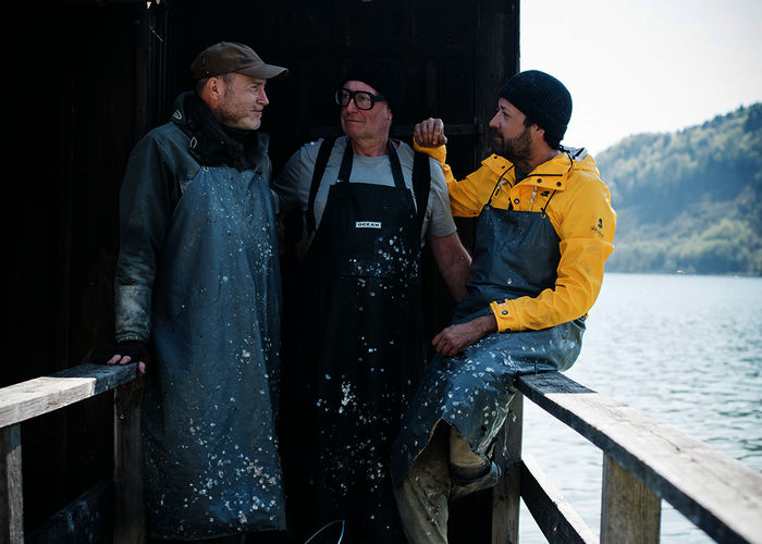 Florian Holzer (Gastronomiekritiker), Thomas Nowak (Koch), Ingo Pertramer (Fotograf). Bild: Sender / ORF / Jenseide / Hanna Gassner