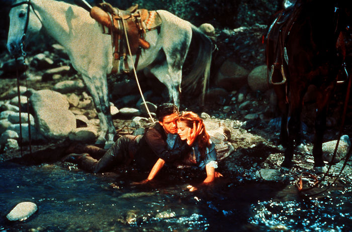 Rancher Jim Douglass (Gregory Peck) und Josefa Velarde (Joan Collins). Bild: Sender / SWR / BR /Twentieth Century Fox