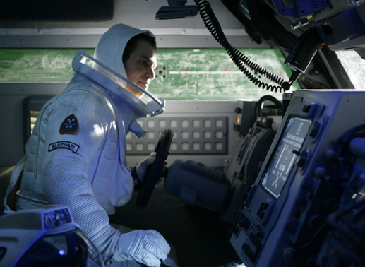 Sam Rockwell ist das einzige Besatzungsmitglied einer Mondbasis. Bild: Sender
