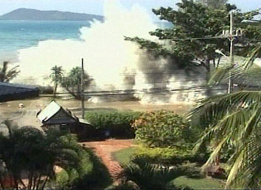 Phuket wurde am zweiten Weihnachtstag 2004 vom schwersten Seebeben aller Zeiten überrascht. Bild: VOX/Spiegel TV/LL 