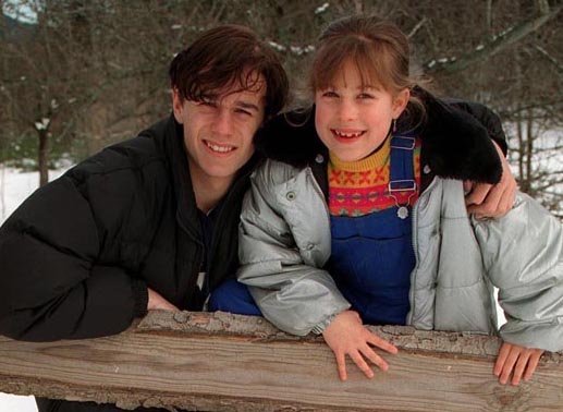 Weihnachten in der Gamilienidylle ... Gregor (Thomas Beyerhofer) und Sissi (Mariella Hahn). Bild: Sender