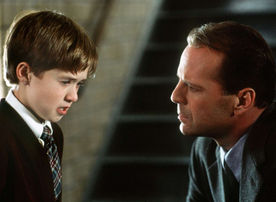 Kann Psychiater Malocom Crowe (Bruce Willis) Cole (Haley Joel Osment) helfen? Bild: Sender