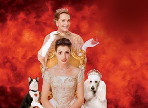 Die Königin (Julie Andrews) will abdanken, die junge Prinzessin (Anna Hathaway) soll den Thron besteigen ... Bild: Sender