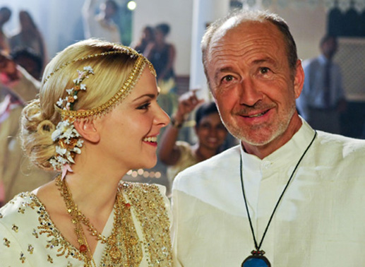 Nora (Denise Zich) und ihr Vater Thilo (Miguel Herz-Kestranek) im Glück. Bild: Sender
