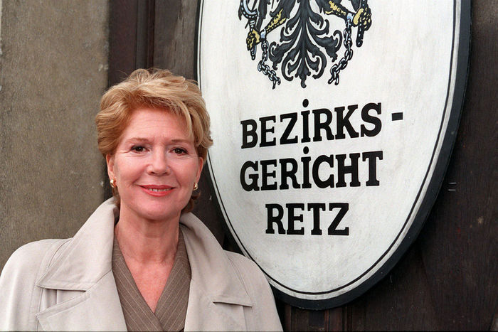 Christiane Hörbiger (Julia Laubach). Bild: Sender / Johannes Cizek