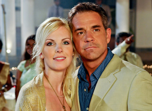 Auch Lara (Ivonne Schönherr) und Simon (Florian Fitz) schwelgen im Glück. Bild: Sender
