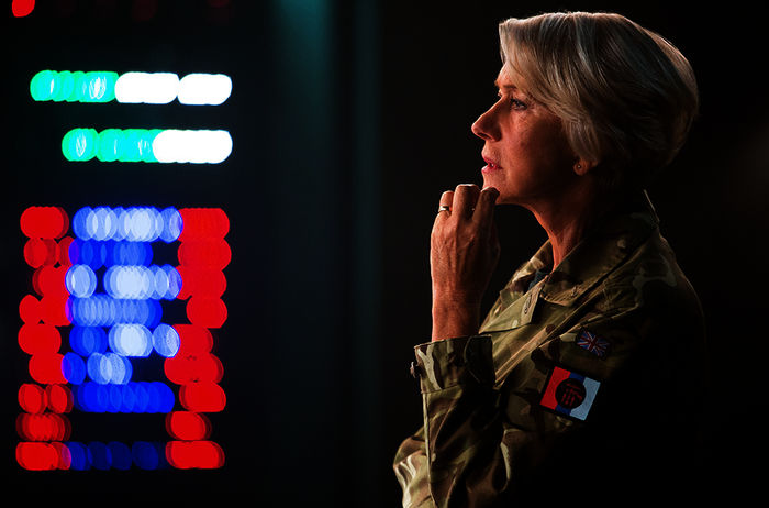 Colonel Katherine Powell (Helen Mirren) möchte den tödlichen Einsatz um jeden Preis. Bild: Sender / HR / Degeto / Square One