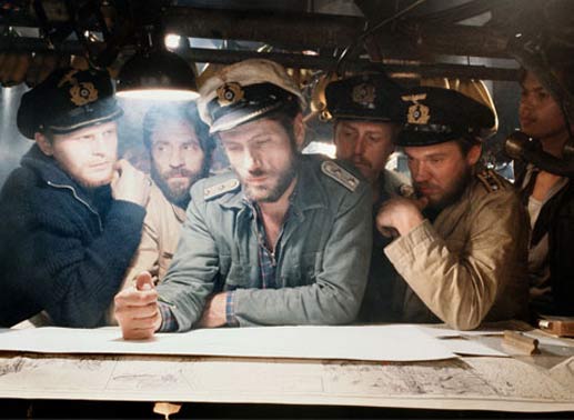 Kriegsberichterstatter Werner (Herbert Grönemeyer), der Chefingenieur (Klaus Wennemann), Kapitän Hellriegel (Jürgen Prochnow), und Nummer Zwo (Martin Semmelrogge). Bild: Sender