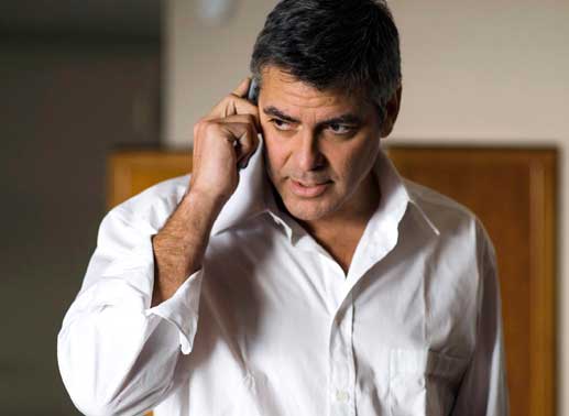 In seiner New Yorker Kanzlei ist der Anwalt Michael Clayton (George Clooney) nur der Mann fürs Grobe. Lautlos und effizient vertuscht er Skandale, um mächtige Klienten aus Politik und Wirtschaft zu schützen. Bild: Sender