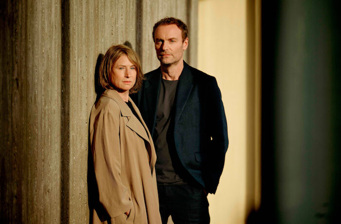 Tatort Berlin mit Susanne Bonard (Corinna Harfouch) und Robert Karow (Mark Waschke). Bild: Sender / rbb / Pascal Bünning