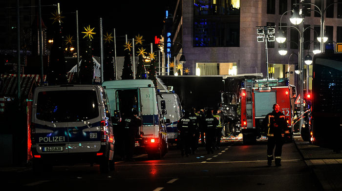 Der Anschlag am Berliner Breitscheidplatz, der Terror ist endgültig in Deutschland angekommen. Bild: Sender / rbb / Berliner Morgenpost / Reto Klar