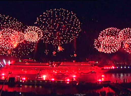 Der Hafengeburtstag in Hamburg. Bild: Sender /  Hapag Lloyd Kreuzfahrten