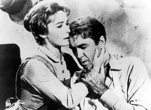 Trotz gewisser Schwierigkeiten entwickelt sich zwischen der hübschen Hallie (Vera Miles) und dem rechtschaffenen Anwalt Stoddard (James Stewart) eine innige Liebesbeziehung.Bild: Sender