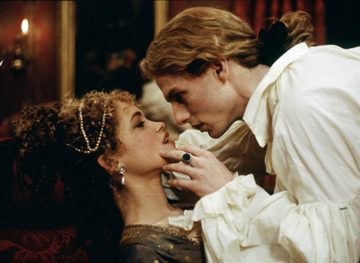 Vampir Lestart (Tom Cruise) liebt kreolisches Blut. Diese Nacht wird die ahnungslose Prostituierte (Indra Ove) nicht überleben. Bild: Sender