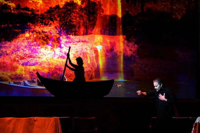 Giulio Cesare in Egitto: Louise Alder (Cleopatra), Bejun Mehta (Giulio Cesare). Bild: Sender / ZDF und ORF / Theater an der Wien / Monika Rittershaus.