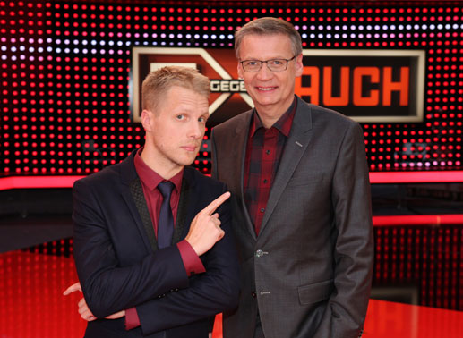 Moderator Oliver Pocher (l.) und Günther Jauch. Bild: Sender / Frank Hempel 