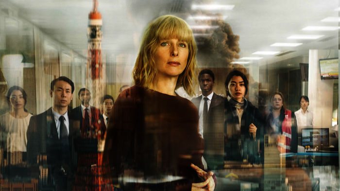 "Tokio bebt": Alexandra (Karin Viard) mit ihren Mitarbeitern Amani (Stéphane Bak) und Kimiko (Yumi Narita). Bild: ZDF / Alexis Kavyrchine