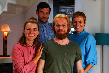 Staffel 2: Schmitz & Family