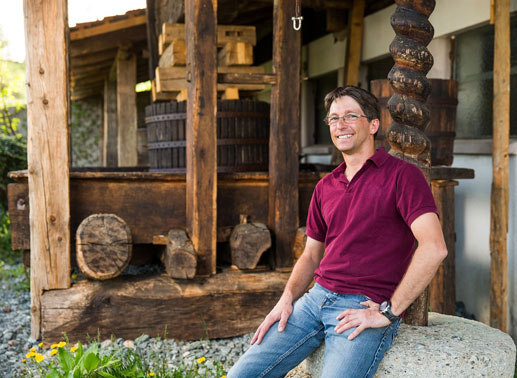 Klaus – der smarte Weinbauer, 40 Jahre aus der Steiermark: Klaus ist Weinbauer und vermietet  Ferienzimmer, und ist seit einem Jahr Single. Sein Cousin Alexander hat in der 1. Staffel mitgemacht und mittlerweile drei Kinder. Diesen Weg möchte auch Klaus gerne einschlagen … Bild: Sender