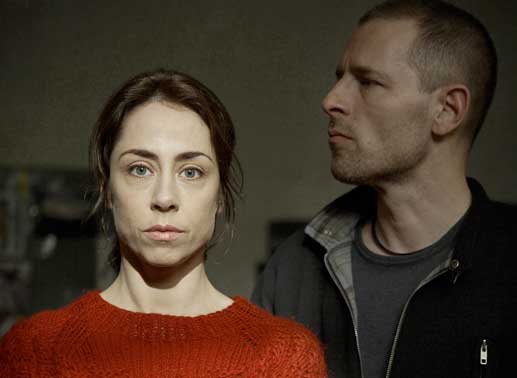 Sarah Lund (Sofie Gråbøl) wird ins Team der Kopenhagener Mordkommission zurückgeholt, ihr neuer Partner ist Ulrik Strange (Mikael Birkkjær). Bild: Sender