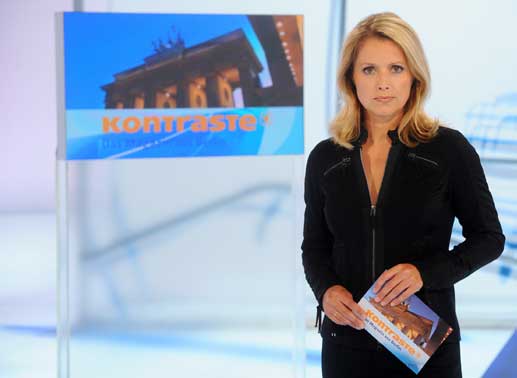 Astrid Frohloff moderiert. Bild: Sender