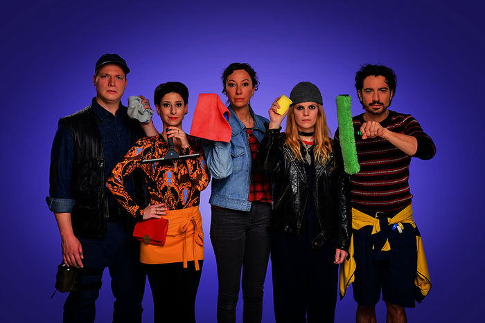 Manuel Sefciuc (Valentin), Zeynep Buyraa (Mira), Ursula Strauss (Michelle Sendracek), Lilian Jane Gartner (Zoe), Stefano Bernardin (Fernando). Bild: Sender / ORF / Thomas Ramstorfer.