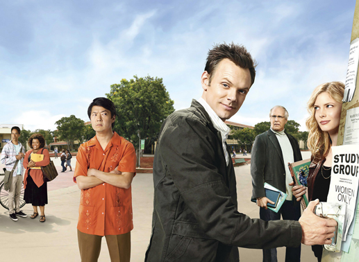 Community: Jeff Winger (Joel McHale), Britta Perry (Gillian Jacobs), Pierce Hawthorne (Chevy Chase), Senor Chang (Ken Jeong), Shirley Bennett (Yvette Nicole Brown), Abed Nadir (Danny Pudi), Troy Barnes (Donald Glover) und Annie Edison (Alison Brie) ... Bild: Sender