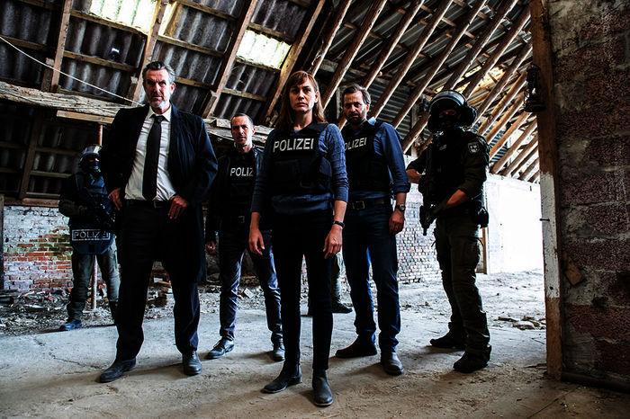 Ubbo Heide (Kai Maertens), Rupert (Barnaby Metschurat), Ann Kathrin Klaasen (Christiane Paul), Frank Weller (Christian Erdmann). Bild: Sender / ZDF / Sandra Hoever