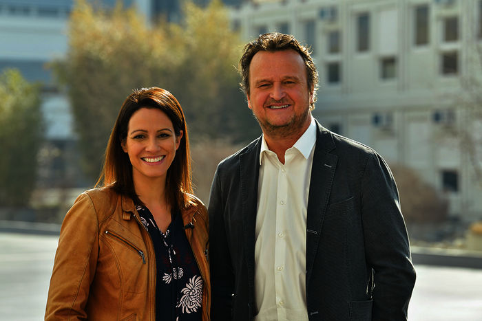 Lisa Gadenstätter, Hanno Settele. Bild: Sender / ORF / Thomas Ramstorfer