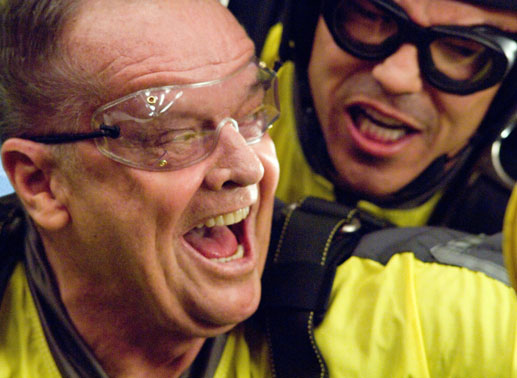 Lässt sich fallen: Jack Nicholson (Edward Cole). Bild: Sender