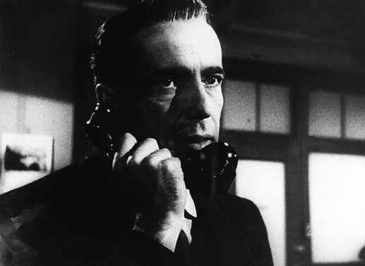 Humphrey Bogart am Telefon. Bild: Sender