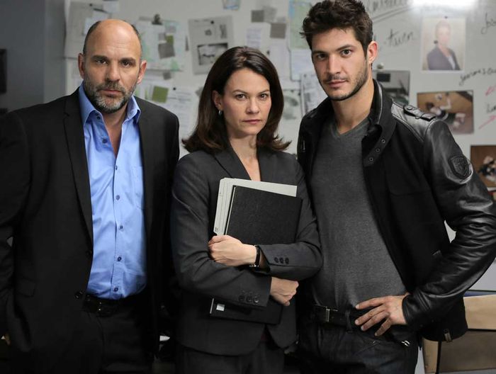 Das Ermittlerteam um Julie Beauchemin (Fanny Mallette), Bob Crépault (Sylvain Marcel) und Maxime Moreli (Eric Bruneau). Bild:Sender / Serge Gauvin Photographe 514-773