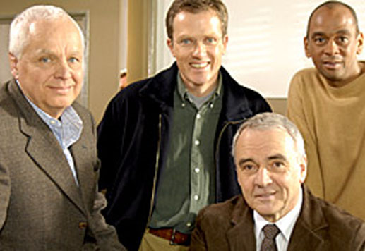 Das Team: Hauptkommissar Rolf Herzog (Walter Kreye), Gerd Heymann (Michael Ande), Axel Richter (Pierre Sanoussi-Bliss) und Werner Riedmann (Markus Böttcher). Bild: Sender