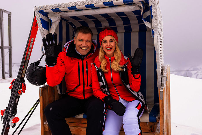 Winter in Österreich: Armin Assinger, Silvia Schneider. Bild: Sender / ORF / Nikolaus Faistauer