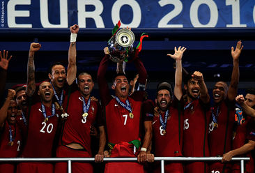 Fußball-Coup bei ServusTV: UEFA EURO 2024, UEFA EURO 2028 und European Qualifiers des ÖFB-Teams live