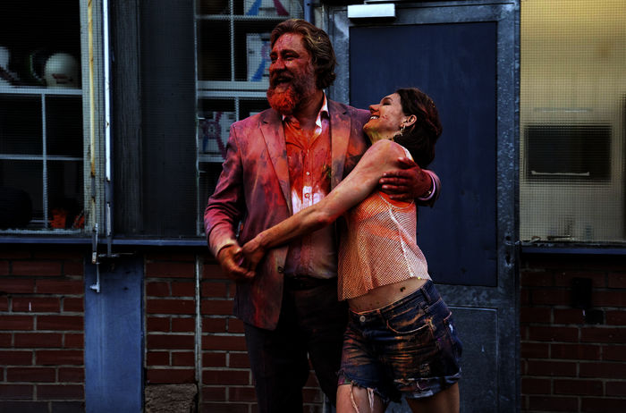 Friedrich Benning (Nicki von Tempelhoff) und Nicole Lehnert (Lilith Häßle). Bild: Sender / HR / Bettina Müller