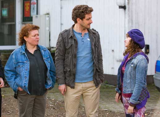 Markus Lindemann (Holger Stockhaus), Sarah Lindemann (Janina Fautz) und Mechthild von der Waals (Dagmar Sachse). Bild: Sender / Ziegler Film / Frank Dicks