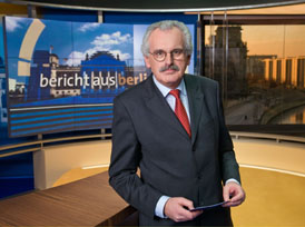 Politisches Magazin mit Untertiteln. Bild: ARD