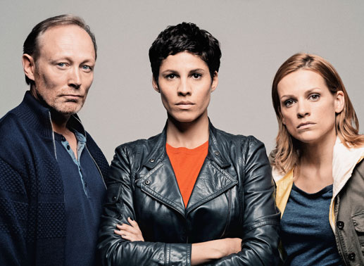 Lars Mikkelsen (Harald Börn), Jasmin Gerat (Jackie Mueller), Veerle Baetens (Alicia Verbeek). Bild: Sender / Networkmovie / Mathias Bothor.