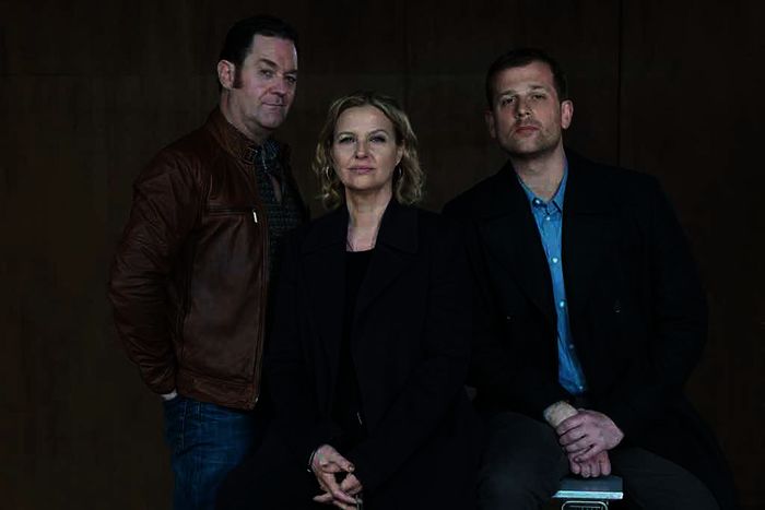 Paul Böhmer (Jürgen Tonkel), Vera Lanz (Katharina Böhm), Maximilian Murnau (Christoph Schechinger). Bild: Sender / ZDF / Michael Marhoffer