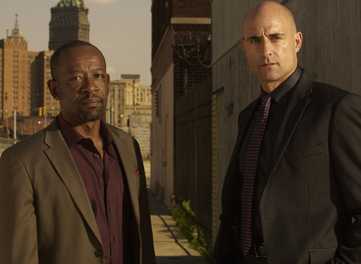  Frank (Mark Strong, r.) und Joe (Lennie James, l.). Bild: Sender / Kim Simms