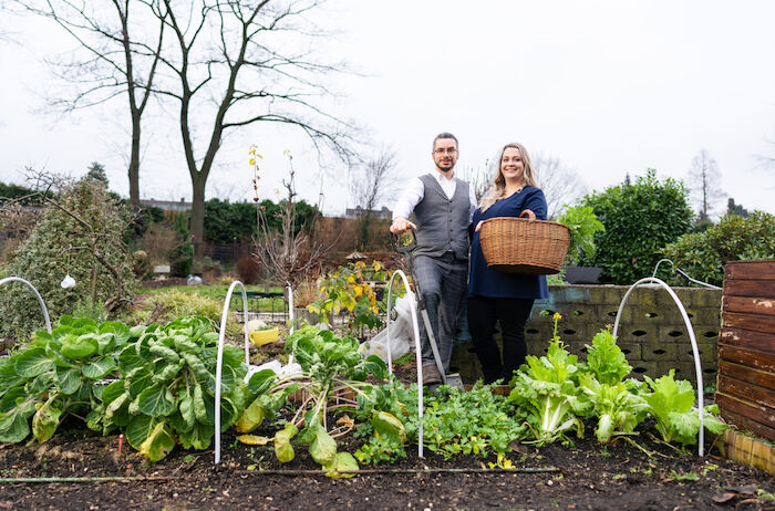 Unsere eigene Farm: Kati und David in ihrem Schrebergarten in Oberhausen. Bild: Sender / WDR / Ben Knabe