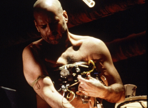 James Cole (Bruce Willis) wird auf eine besondere Mission in der Vergangenheit geschickt. Bild: Sender